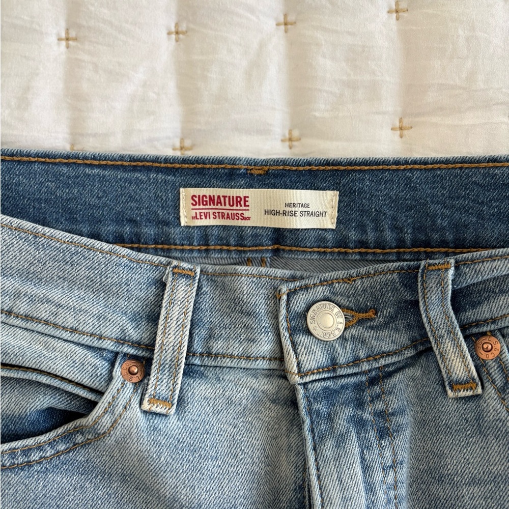 Signature by Levi Strauss Women's High-Rise Jeans - Light Blue